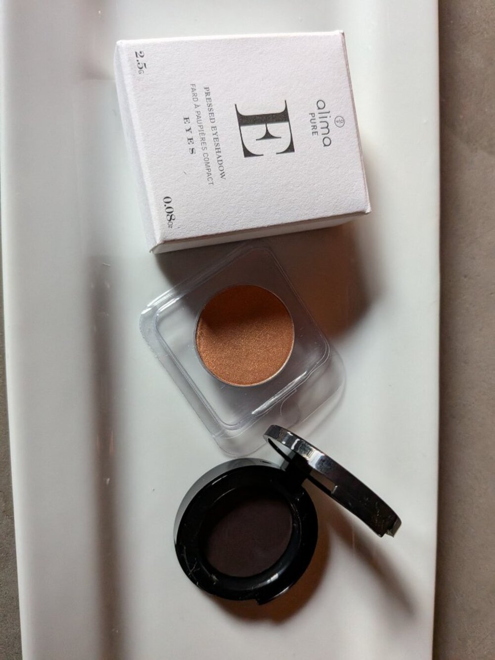 Alima Pure Refillable Pressed Eyeshadow Compact + Refill Pan in Solar